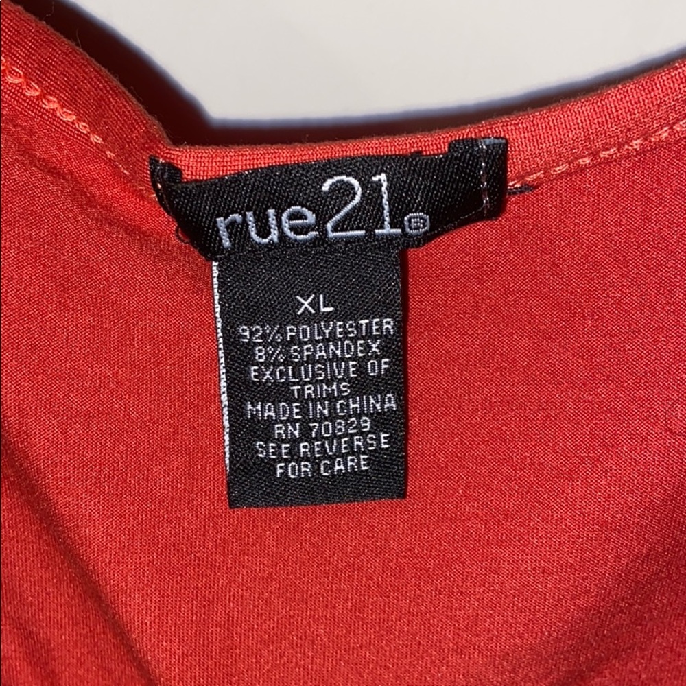 Rue21 High-Low Tank Top - Picture 3 of 4
